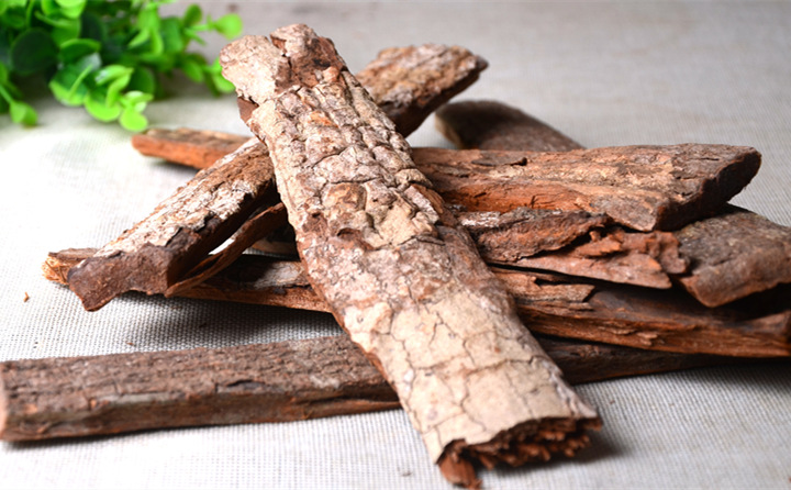 木器廠、板材加工廠、門廠等木材加工企業木器廠、板材加工廠、門廠等木材加工企業每天都會產生大量的刨花每天都會產生大量的刨花 木器廠、板材加工廠、門廠等木材加工企業木器廠、板材加工廠、門廠等木材加工企業每天都會產生大量的刨花每天都會產生大量的刨花