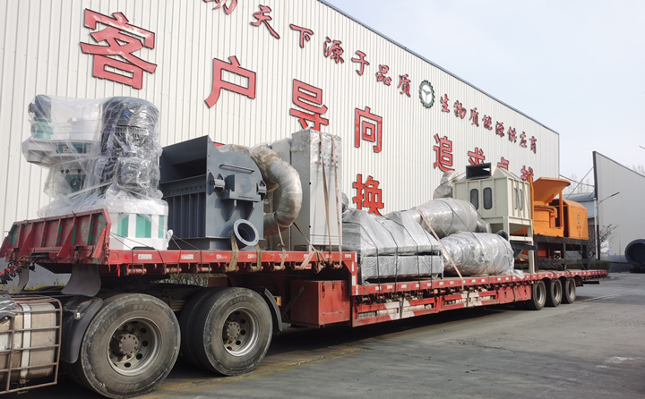 由于山東顆粒機質(zhì)量與價格并存，在市場的所占比例越來越大，越來越多的客戶選擇與山東顆粒機廠家合作，購買鋸末顆粒機、破碎機、粉碎機等設(shè)備。